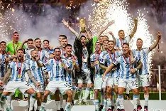 金年会下载-球场上的悬念时刻，谁将成为最后的赢家？