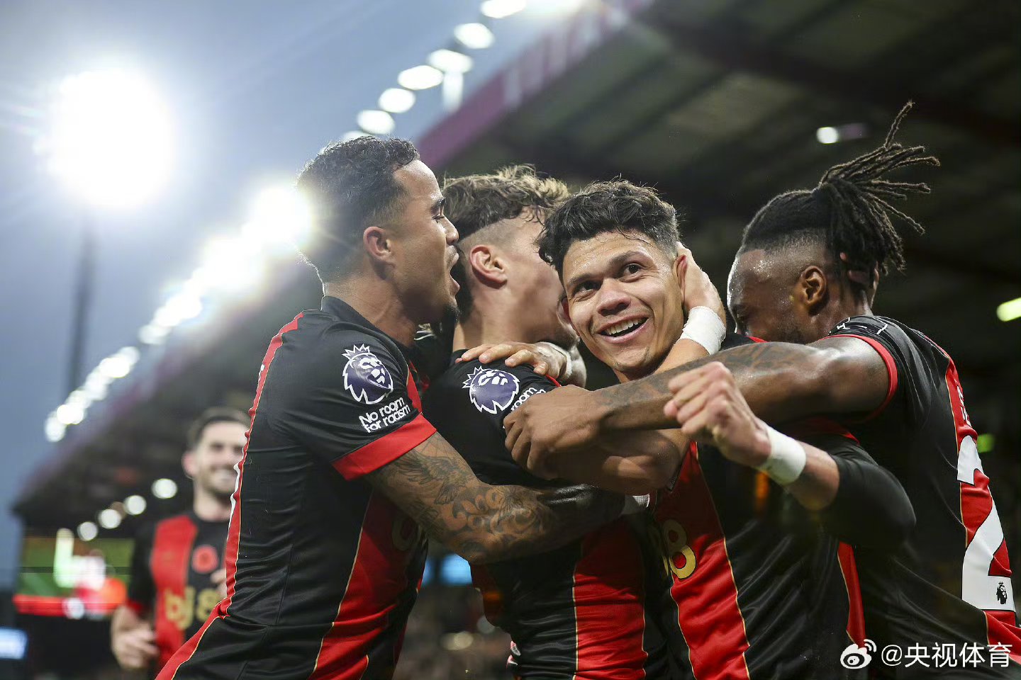 伯恩茅斯主场战平赫尔城,争取更好成绩 伯恩茅斯主场战平赫尔城,争取更好成绩